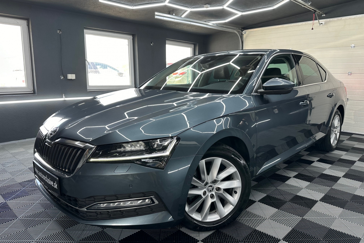 Ponuka vozidiel / Škoda Superb 2.0 TDI SCR Ambition 4x4 DSG - video