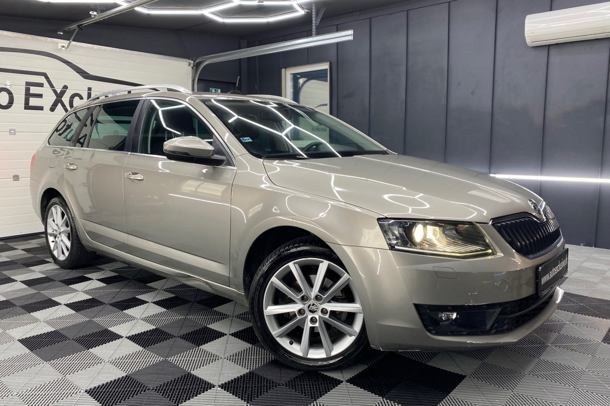 Ponuka vozidiel / Škoda Octavia Combi 1.6 TDI Ambition DSG - video