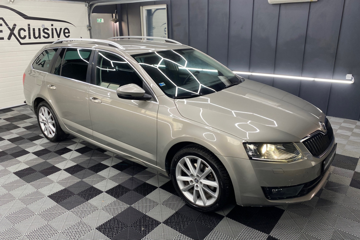 Ponuka vozidiel / Škoda Octavia Combi 1.6 TDI Ambition DSG - video