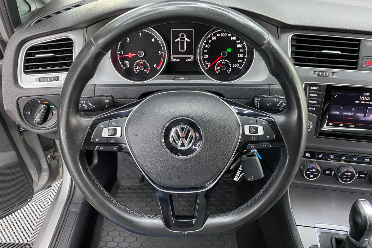 Ponuka vozidiel / Volkswagen Golf Variant 1.6 TDI BMT 105k Comfortline DSG - video