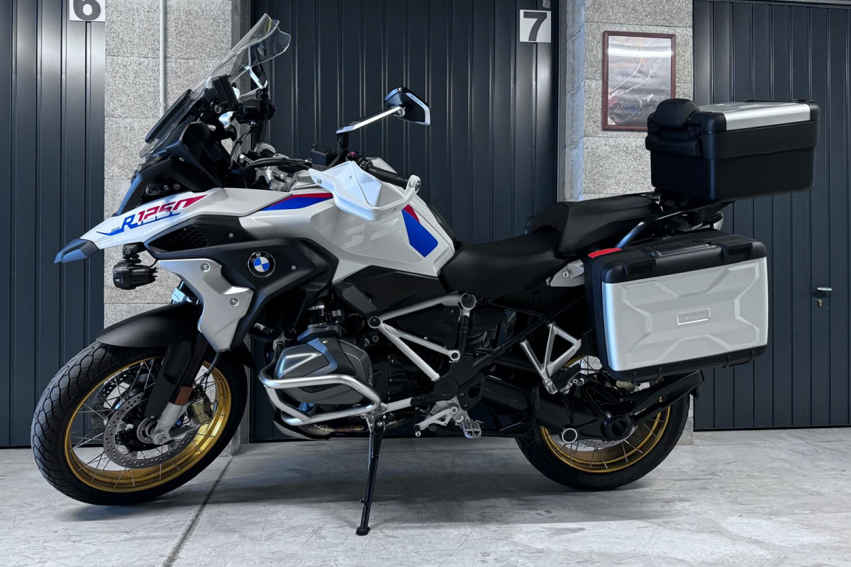 Ponuka vozidiel / BMW R 1250 GS Light White - video