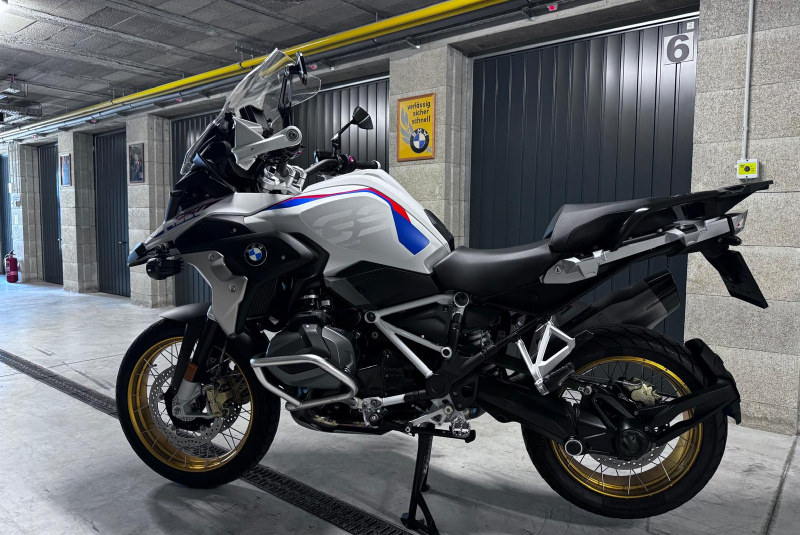  Ponuka vozidiel / BMW R 1250 GS Light White - video