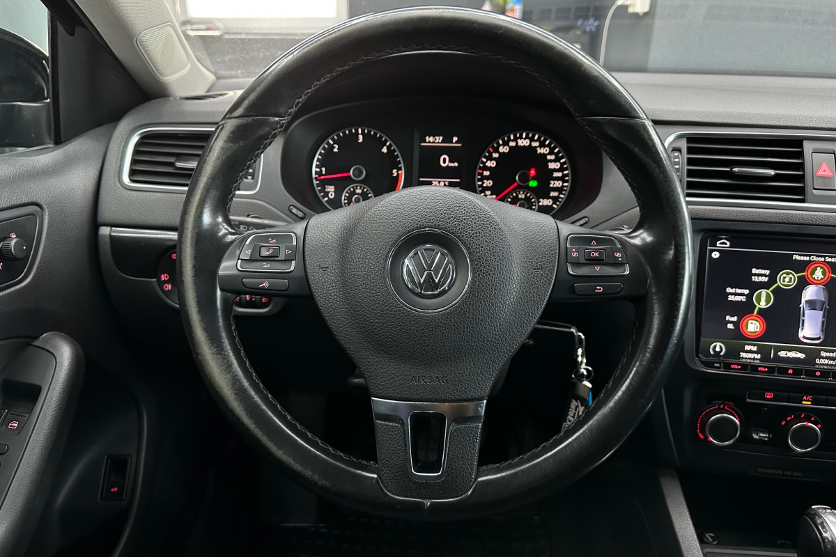 Ponuka vozidiel / Volkswagen Jetta 1.6 TDI Trendline DSG - video