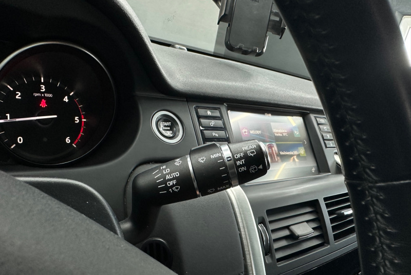  Ponuka vozidiel / Land Rover Discovery Sport 2.0 - video