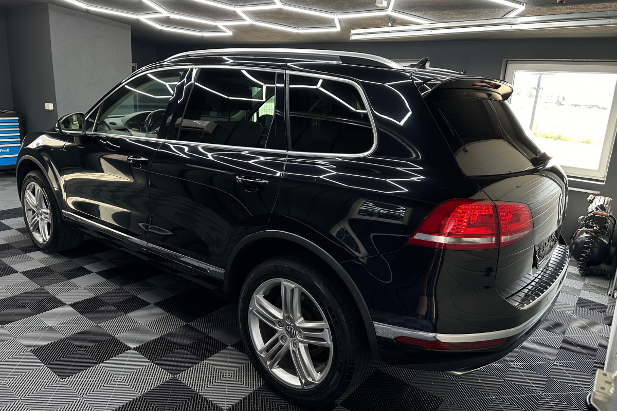 Ponuka vozidiel / Volkswagen Touareg II 3.0 V6 TDI BMT Premium 4MOTION - video