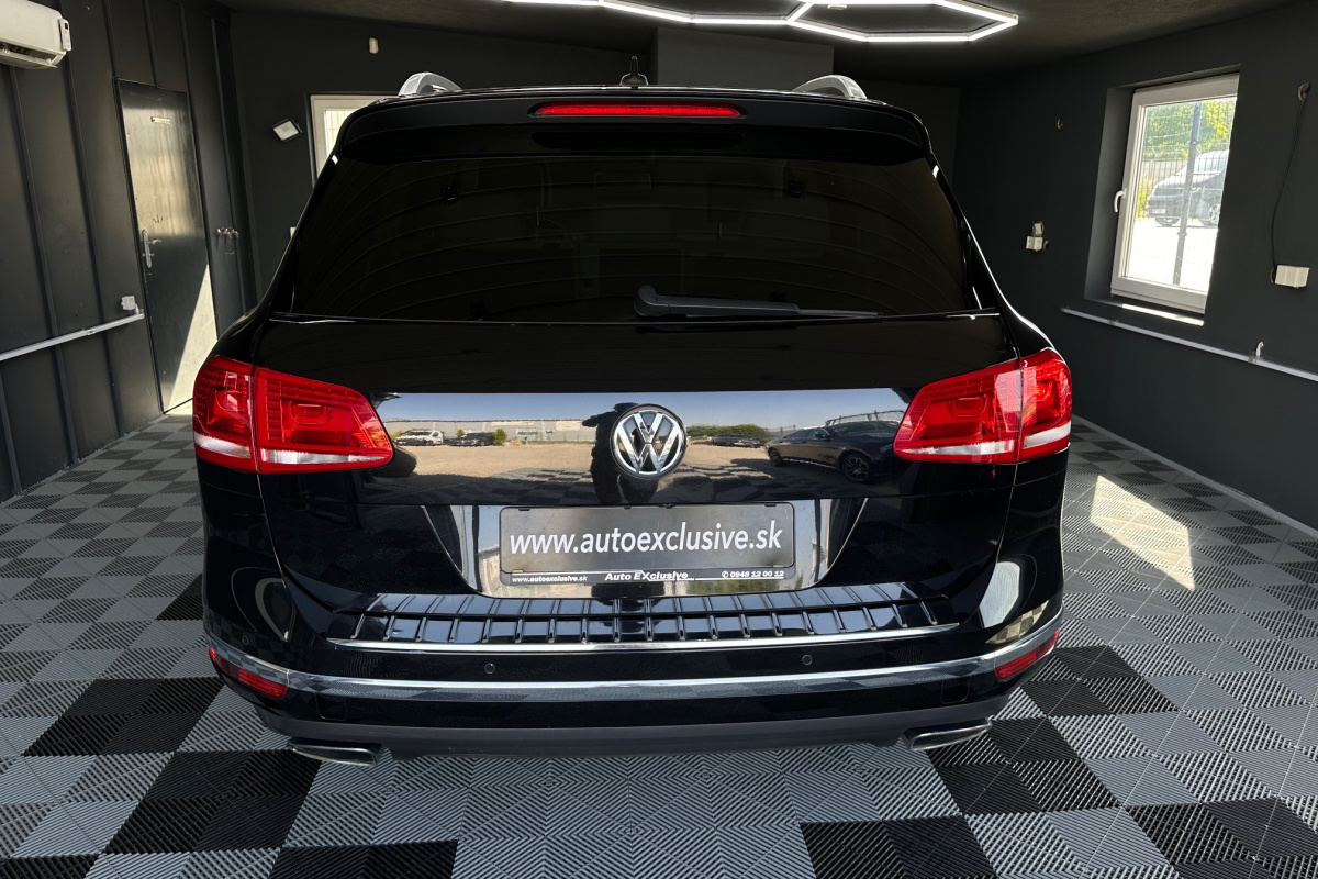 Ponuka vozidiel / Volkswagen Touareg II 3.0 V6 TDI BMT Premium 4MOTION - video