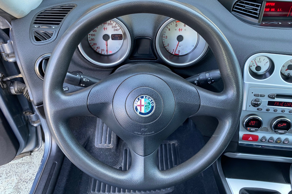 Ponuka vozidiel / Alfa Romeo 156 Sportwagon 1.9 JTD PROGRESSION - video