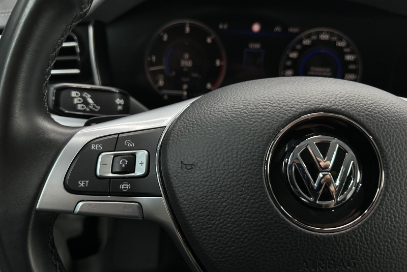  Ponuka vozidiel / Volkswagen Touareg 3.0 V6 TDI SCR Elegance 4Motion Tiptronic - video