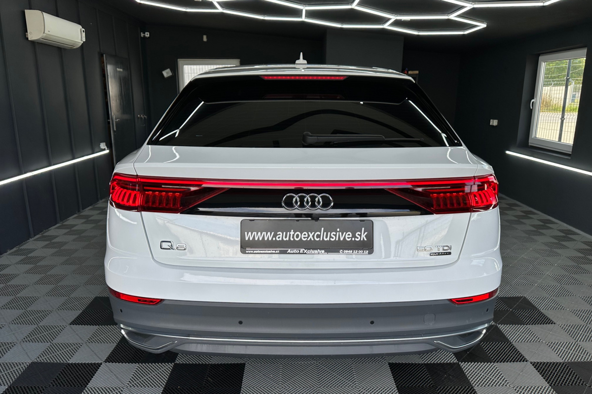 Ponuka vozidiel / Audi Q8 50 3.0 TDI mHEV quattro tiptronic - video