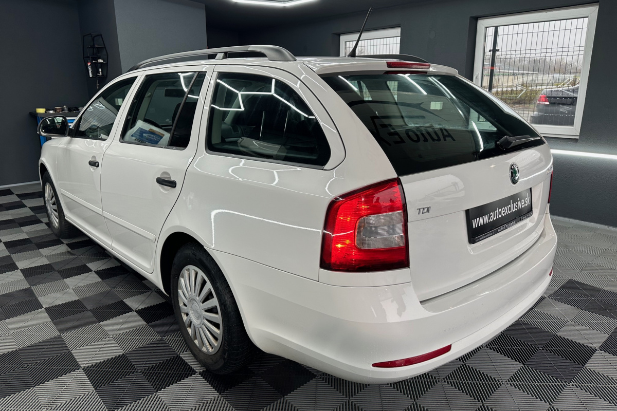 Ponuka vozidiel / Škoda Octavia Combi 1.6 TDI CR DPF Classic - video