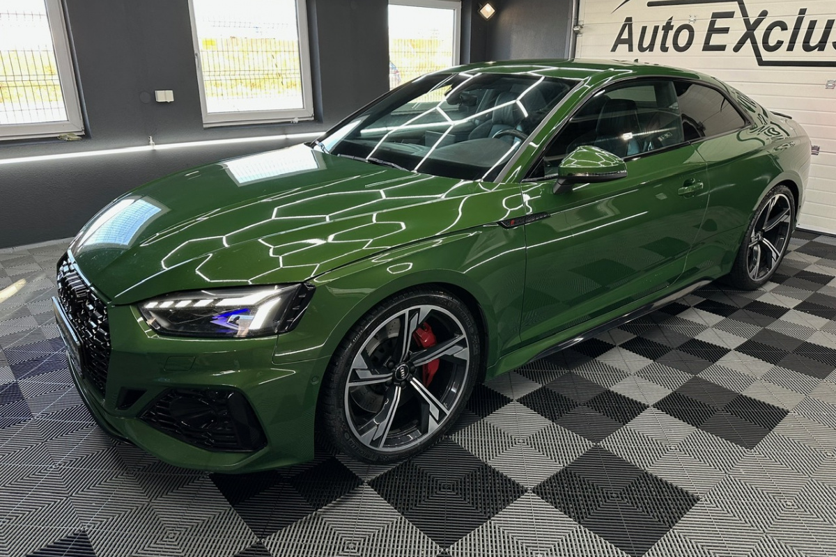 Ponuka vozidiel / Audi RS5 2.9 TFSI Coupé Quattro - video