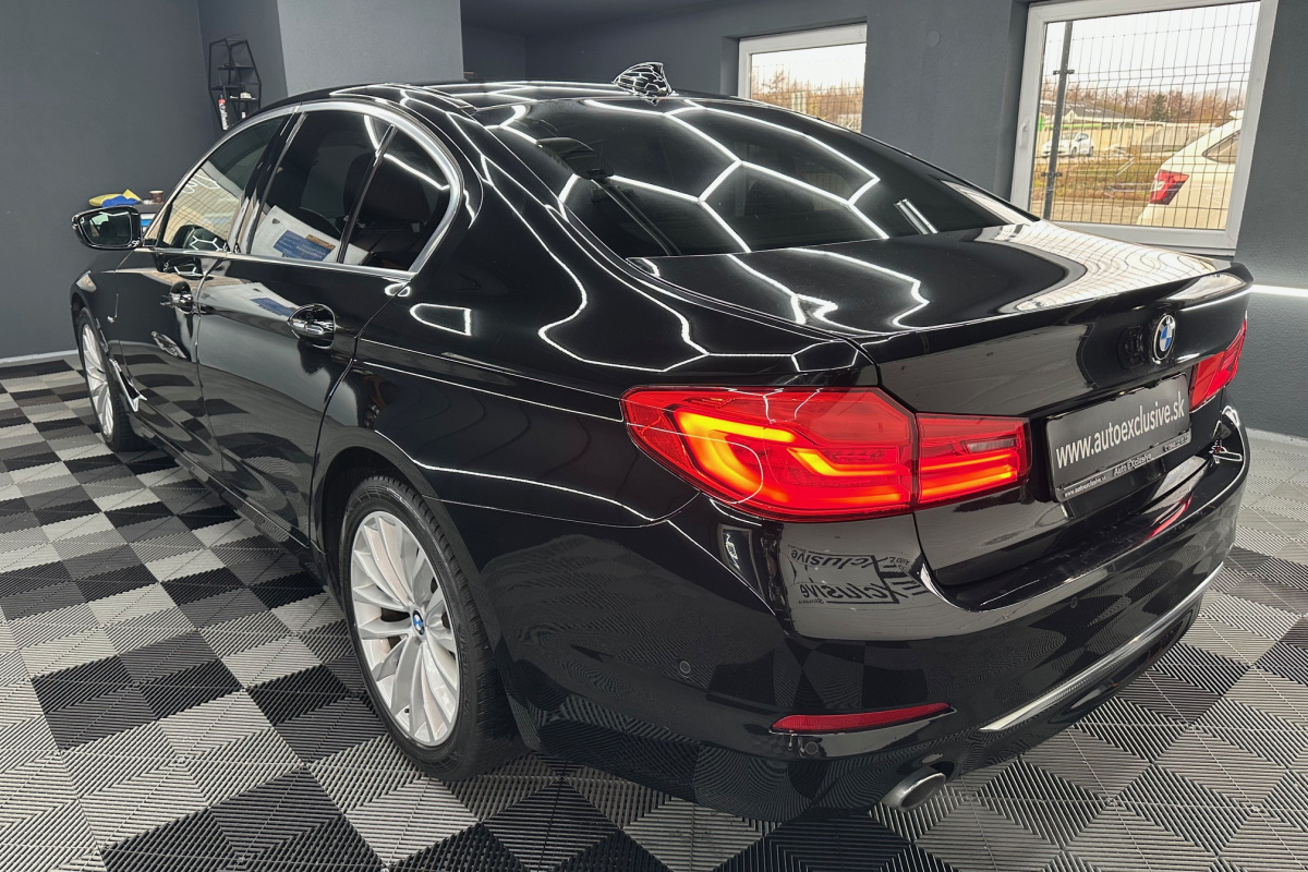 Ponuka vozidiel / BMW Rad 5 520d xDrive A/T - video Ponuka vozidiel / BMW Rad 5 520d xDrive A/T - video