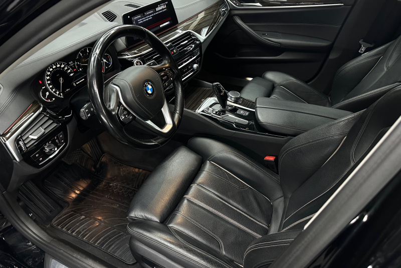 Ponuka vozidiel / BMW Rad 5 520d xDrive A/T - video Ponuka vozidiel / BMW Rad 5 520d xDrive A/T - video