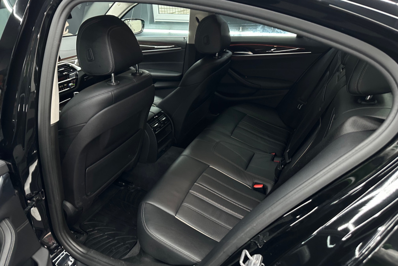 Ponuka vozidiel / BMW Rad 5 520d xDrive A/T - video Ponuka vozidiel / BMW Rad 5 520d xDrive A/T - video