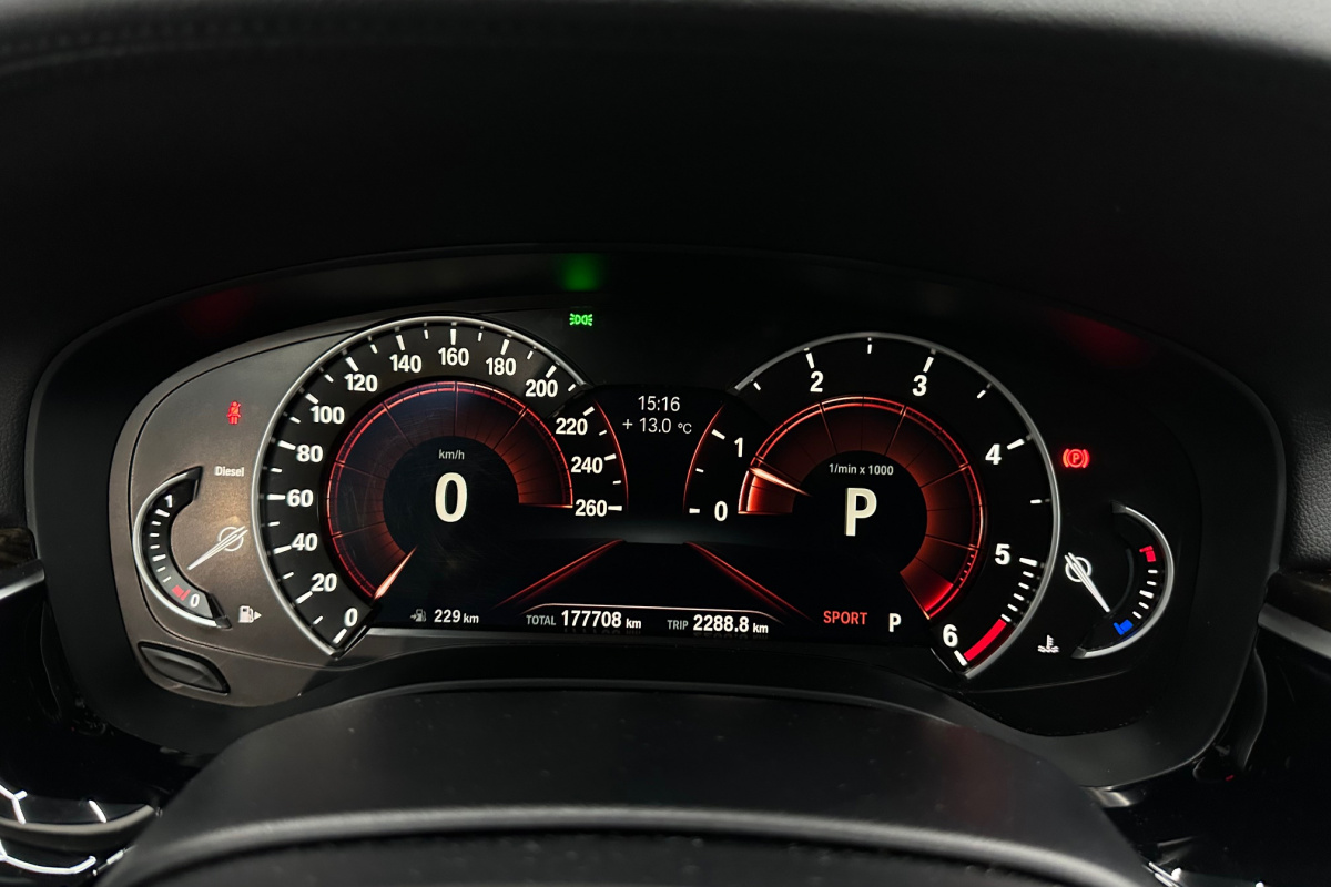 Ponuka vozidiel / BMW Rad 5 520d xDrive A/T - video Ponuka vozidiel / BMW Rad 5 520d xDrive A/T - video