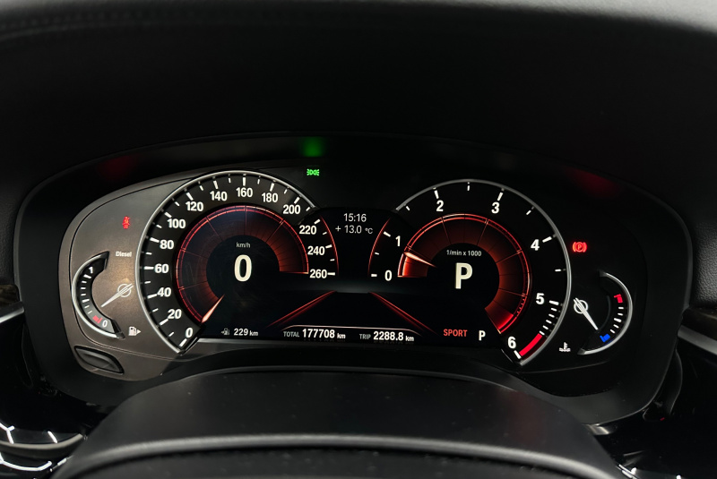 Ponuka vozidiel / BMW Rad 5 520d xDrive A/T - video Ponuka vozidiel / BMW Rad 5 520d xDrive A/T - video