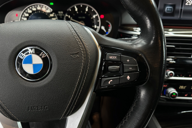 Ponuka vozidiel / BMW Rad 5 520d xDrive A/T - video Ponuka vozidiel / BMW Rad 5 520d xDrive A/T - video