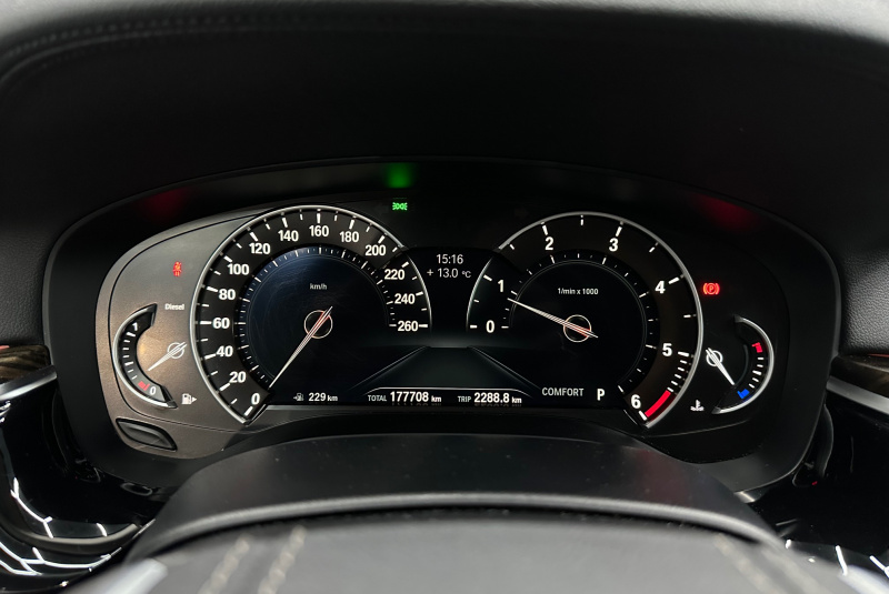 Ponuka vozidiel / BMW Rad 5 520d xDrive A/T - video Ponuka vozidiel / BMW Rad 5 520d xDrive A/T - video