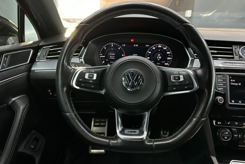  Ponuka vozidiel / Volkswagen Passat 2.0 TDI BMT R-Line Highline DSG - video