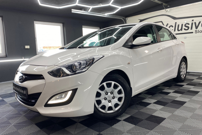  Ponuka vozidiel / Hyundai i30 1.6 CRDi DOHC 16V Comfort - video