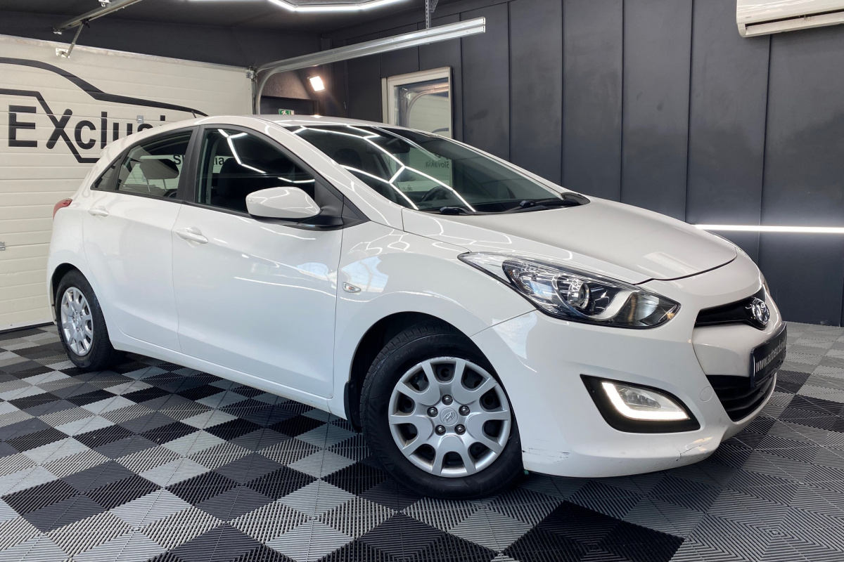 Ponuka vozidiel / Hyundai i30 1.6 CRDi DOHC 16V Comfort - video