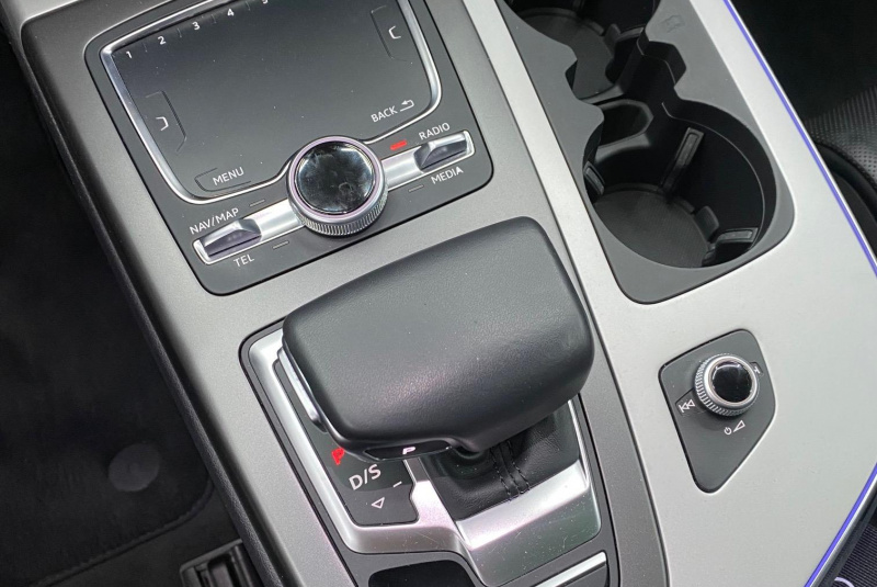 Ponuka vozidiel / Audi Q7 3.0 TDI 272k quattro tiptronic 8-st. - video Ponuka vozidiel / Audi Q7 3.0 TDI 272k quattro tiptronic 8-st. - video