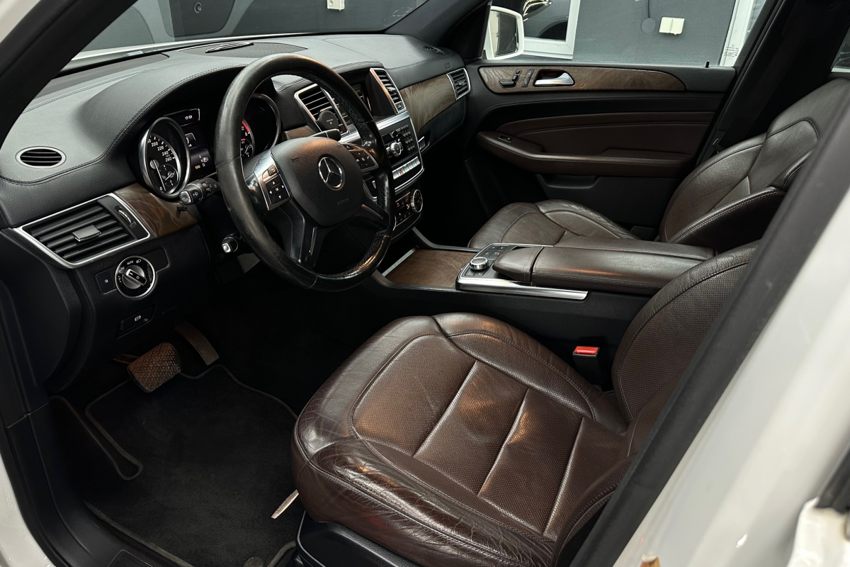 Ponuka vozidiel / Mercedes-Benz ML 350 BLUETEC 4MATIC - video Ponuka vozidiel / Mercedes-Benz ML 350 BLUETEC 4MATIC - video