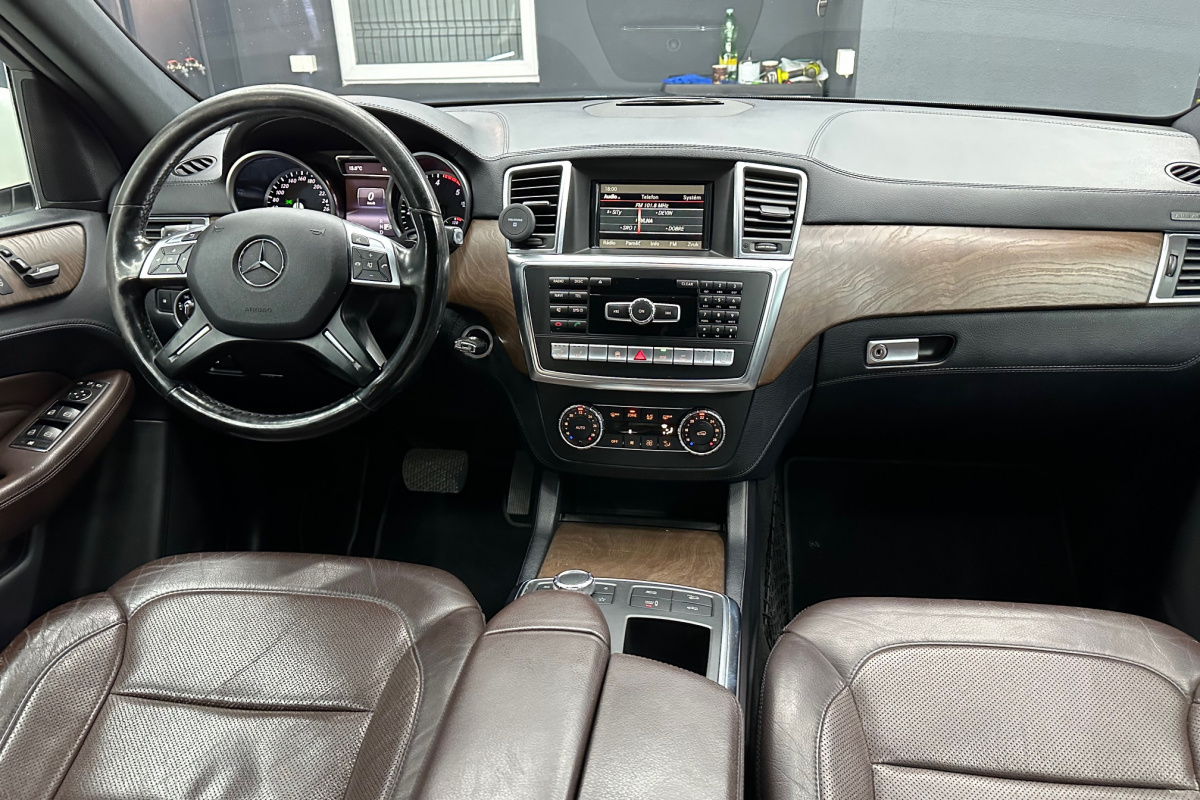 Ponuka vozidiel / Mercedes-Benz ML 350 BLUETEC 4MATIC - video Ponuka vozidiel / Mercedes-Benz ML 350 BLUETEC 4MATIC - video