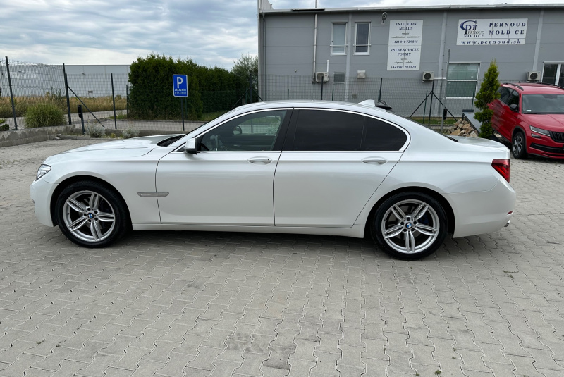  Ponuka vozidiel / BMW Rad 7 730d xDrive - video