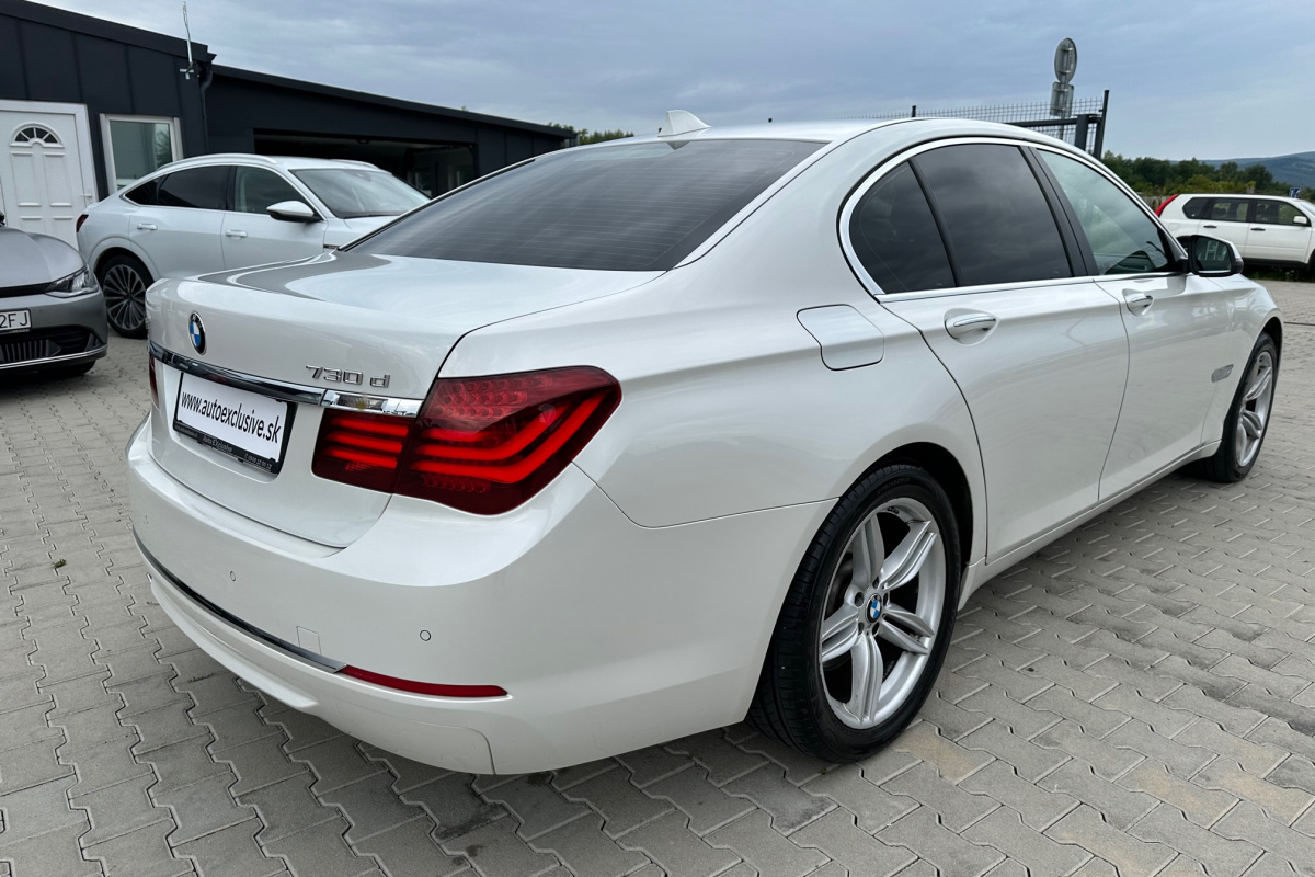 Ponuka vozidiel / BMW Rad 7 730d xDrive - video