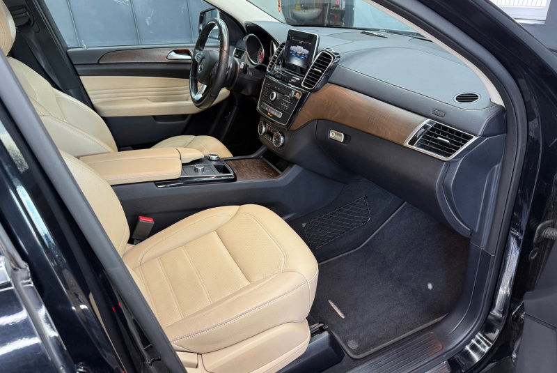 Ponuka vozidiel / Mercedes-Benz GLE Kupé 350d 4matic A/T - video Ponuka vozidiel / Mercedes-Benz GLE Kupé 350d 4matic A/T - video