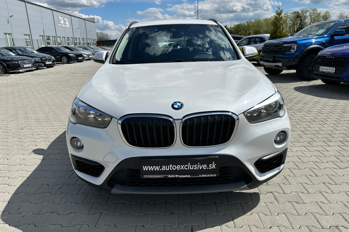 Ponuka vozidiel / BMW X1 sDrive 18i 140k Advantage - video