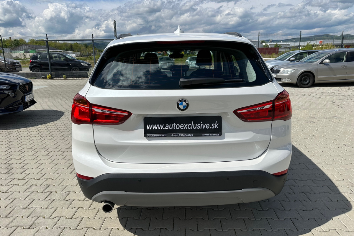 Ponuka vozidiel / BMW X1 sDrive 18i 140k Advantage - video