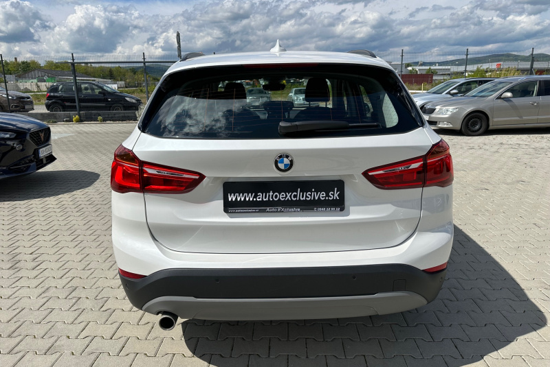  Ponuka vozidiel / BMW X1 sDrive 18i 140k Advantage - video