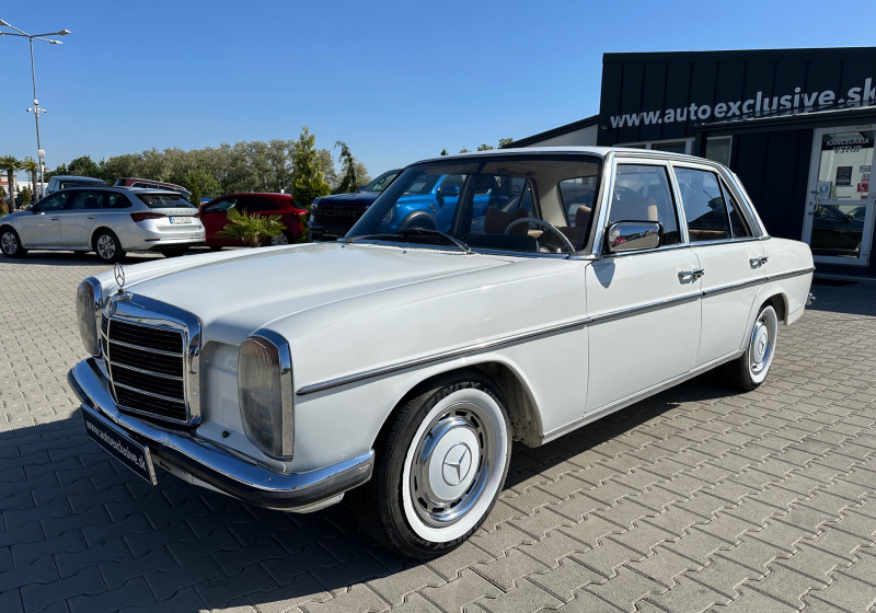 Mercedes-Benz 200 200D